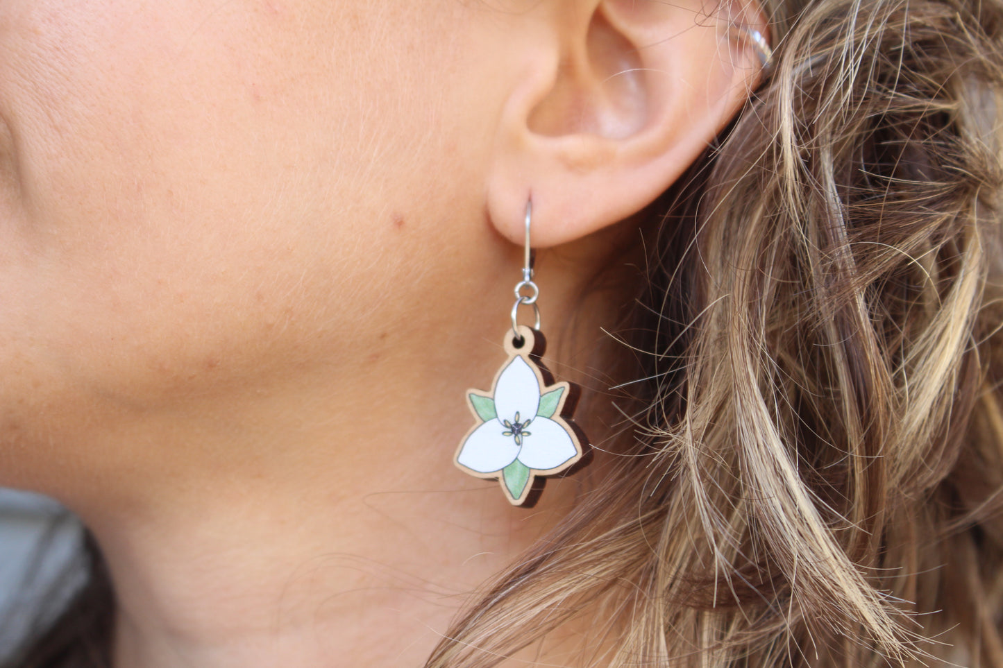 Drooping Trillium Wooden Earrings