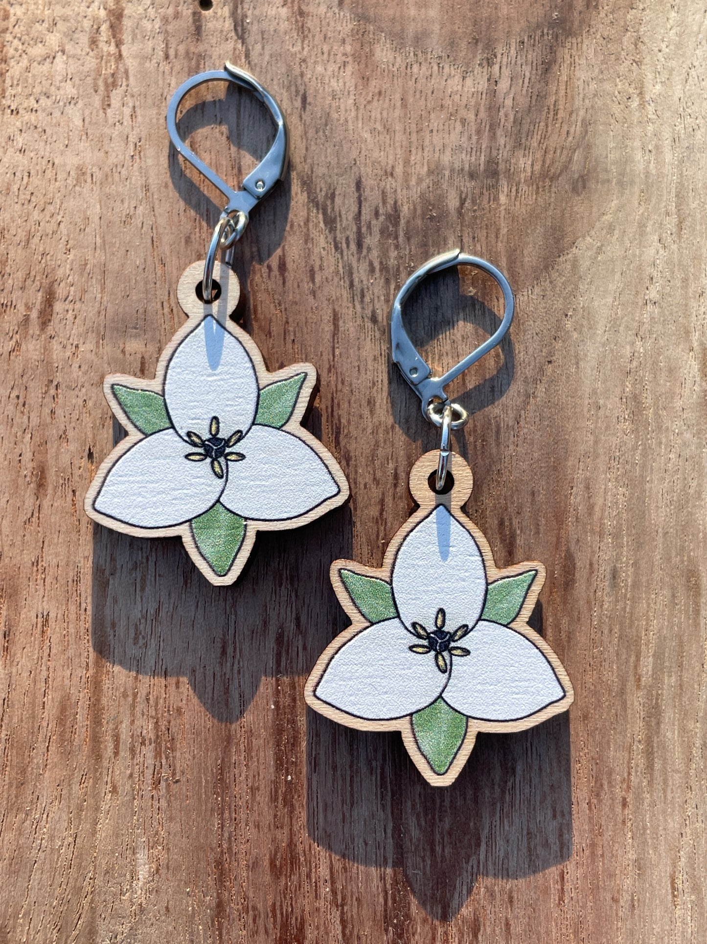 Drooping Trillium Wooden Earrings