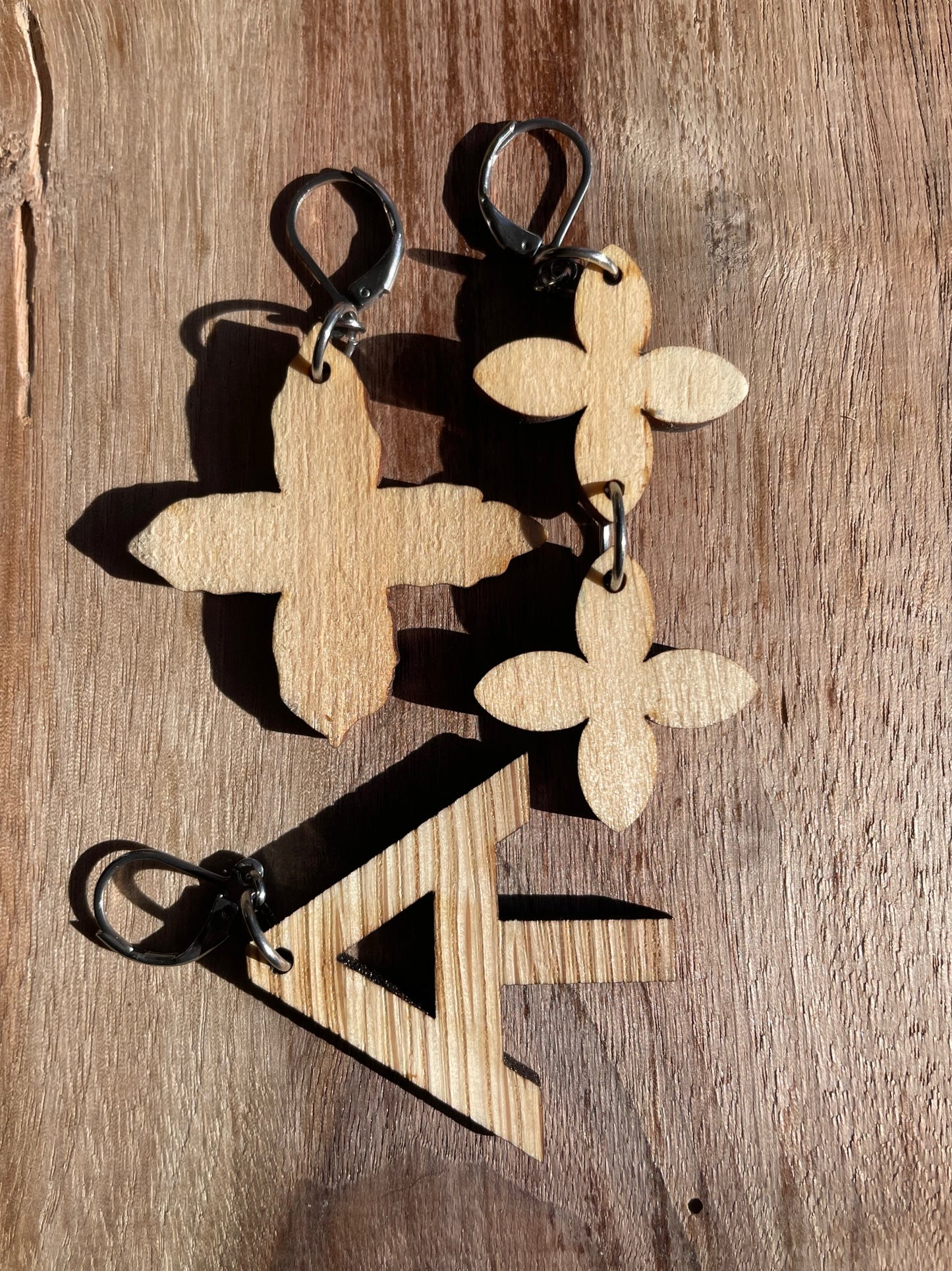 Handpainted Painted Trillium Four-Petaled “Quillium” Wooden Earrings in Large
