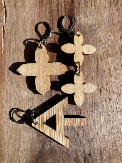Handpainted Painted Trillium Four-Petaled “Quillium” Wooden Earrings in Large